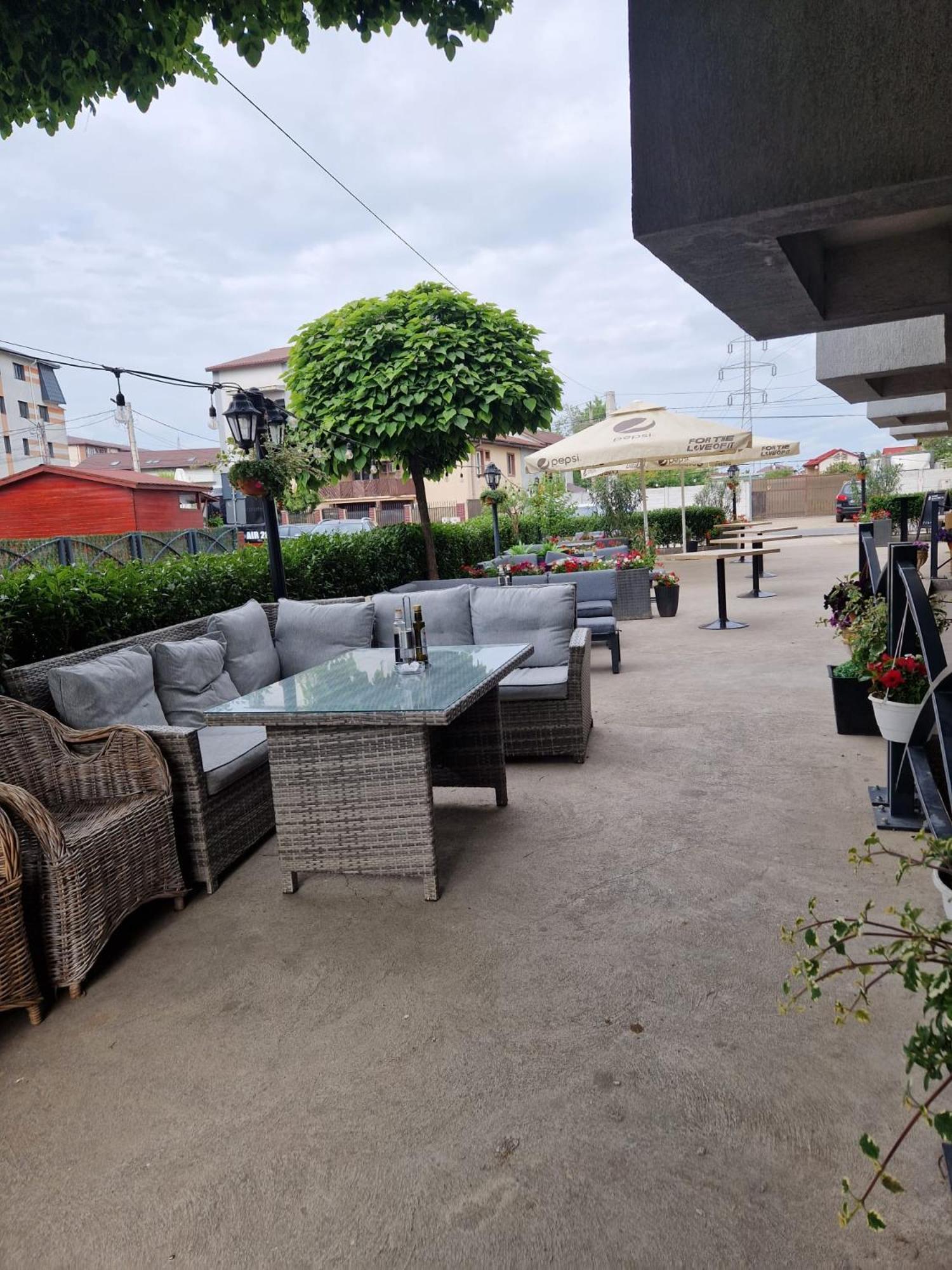Roşu Albert Hotel المظهر الخارجي الصورة